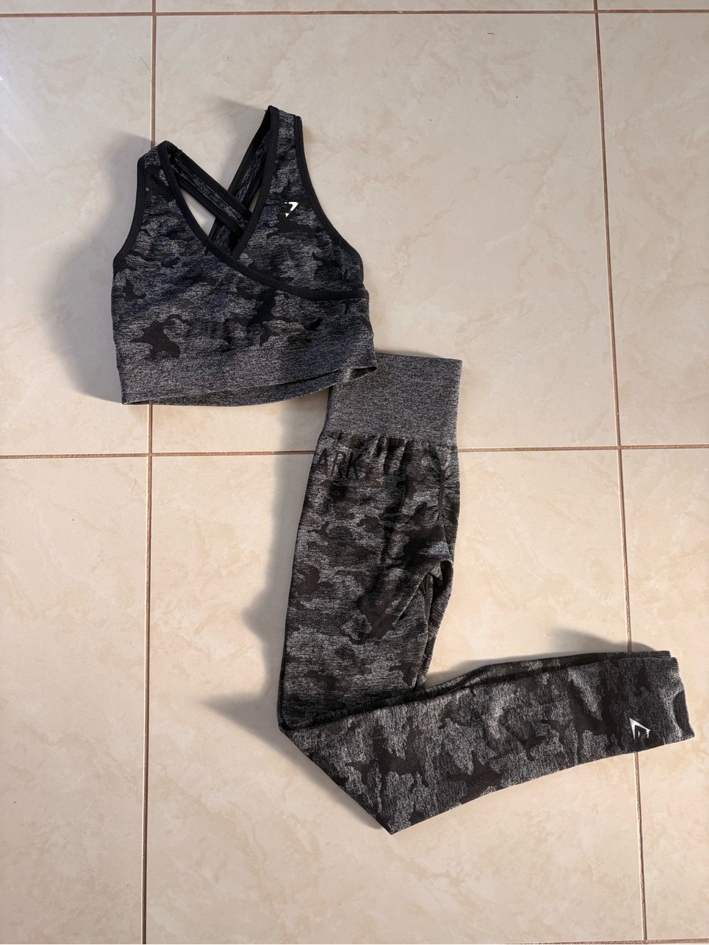 Gymshark Grey Camo Seamless Sports Bra & Leggings Set